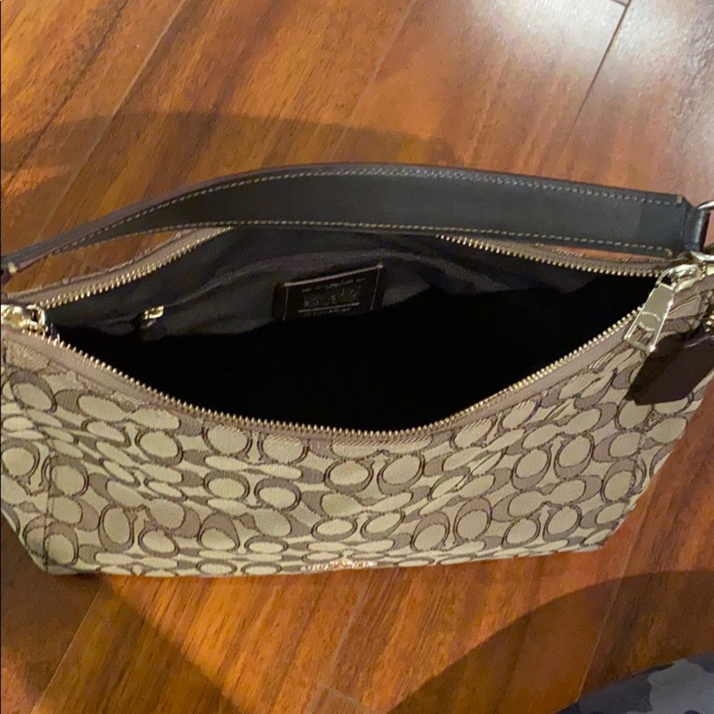 Coach Bag - Picture 4 of 6